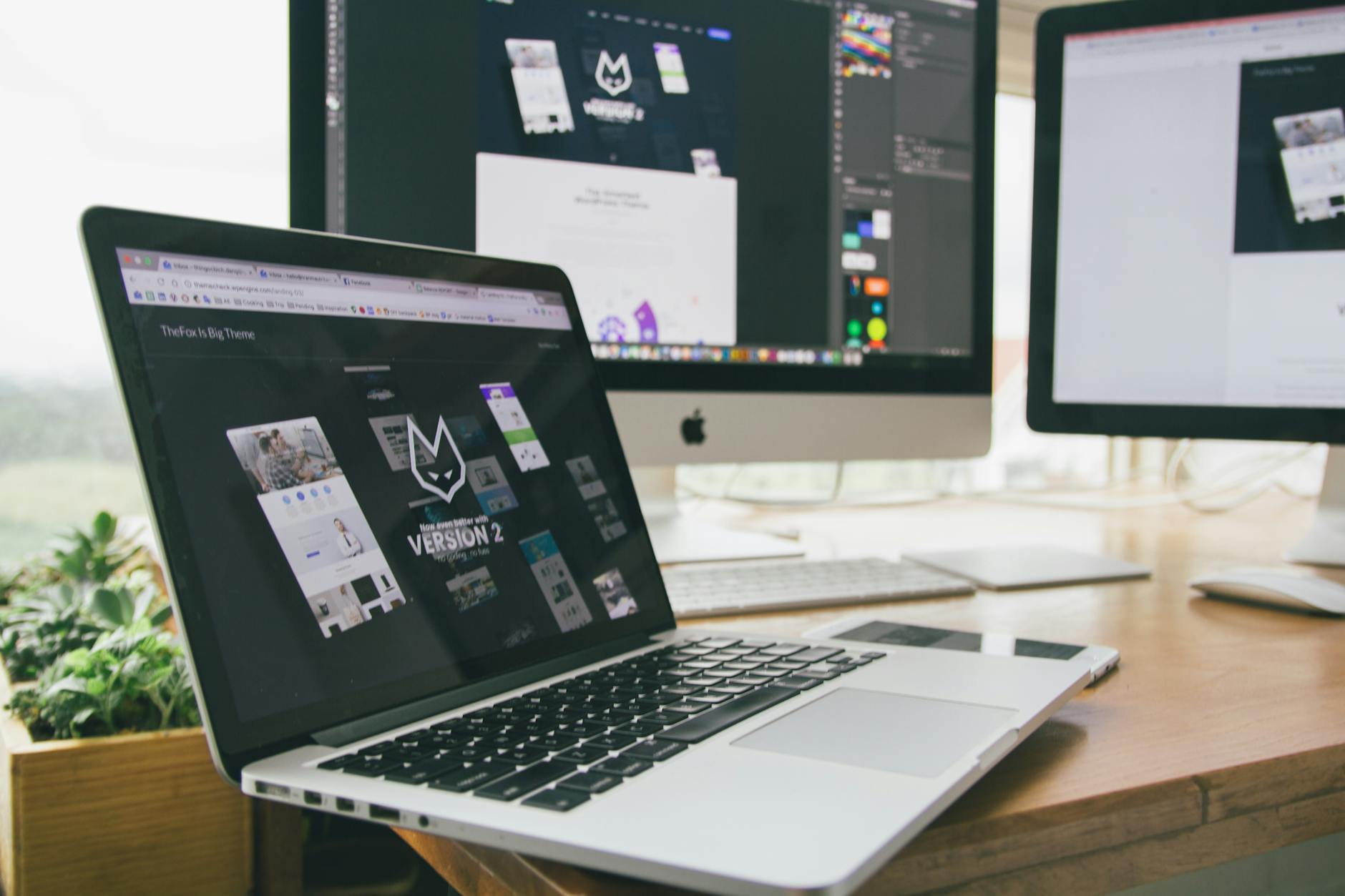 Responsive website weergegeven op verschillende apparaten